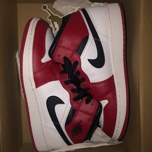 Jordan 1 MID (Grade School)